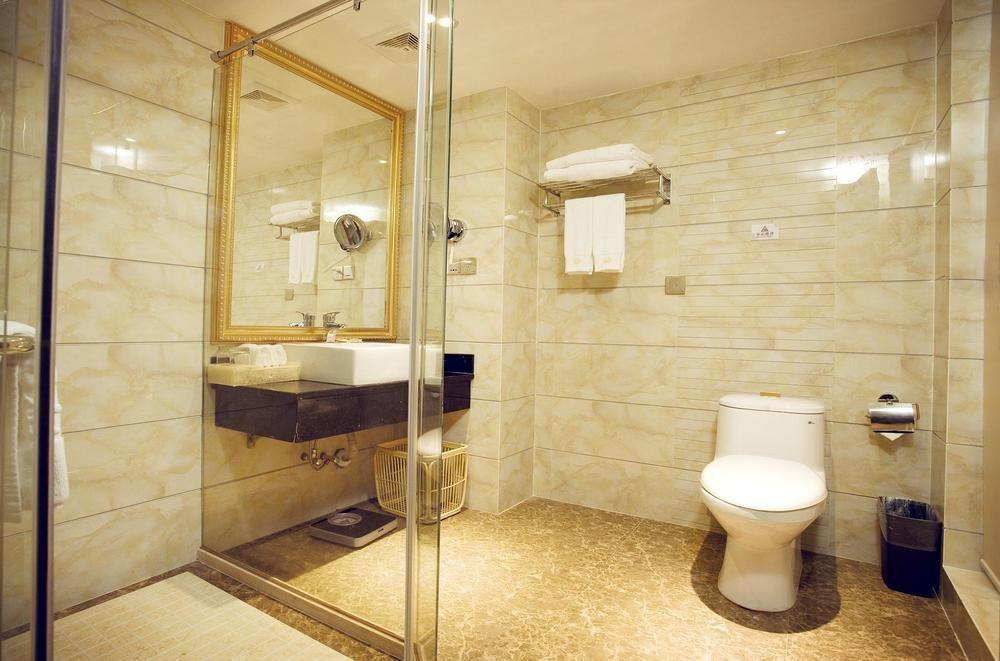 Guilin Golden Crown International Hotel Екстер'єр фото
