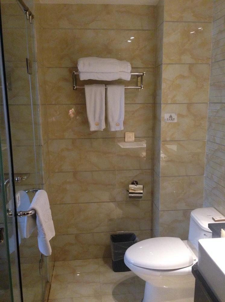 Guilin Golden Crown International Hotel Екстер'єр фото