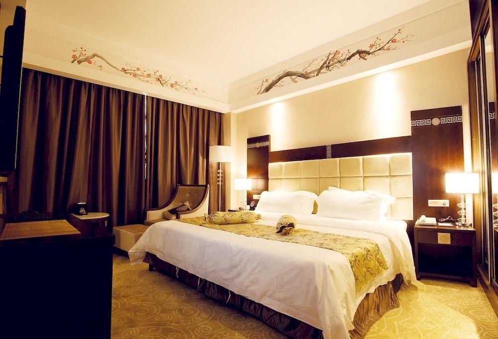 Guilin Golden Crown International Hotel Екстер'єр фото