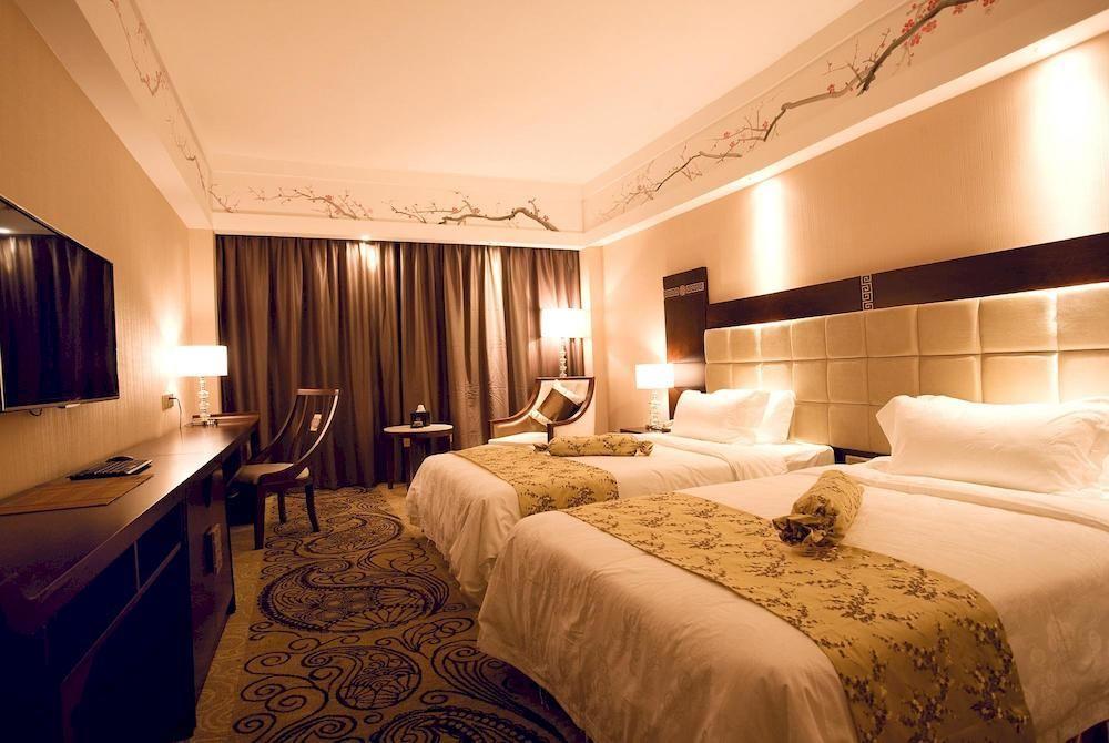 Guilin Golden Crown International Hotel Екстер'єр фото