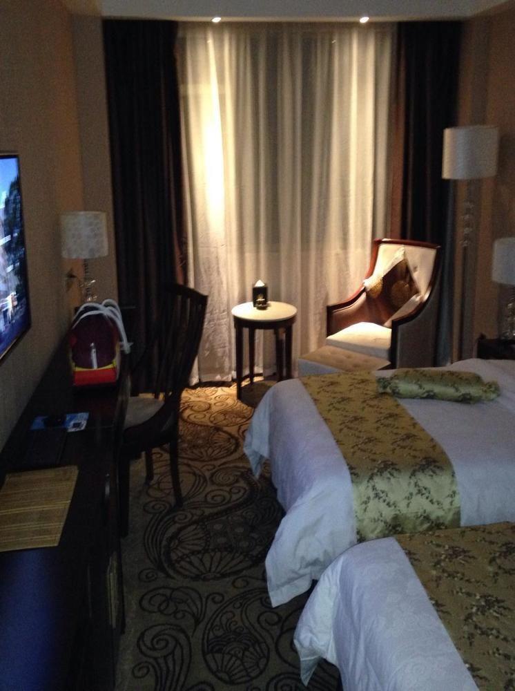 Guilin Golden Crown International Hotel Екстер'єр фото