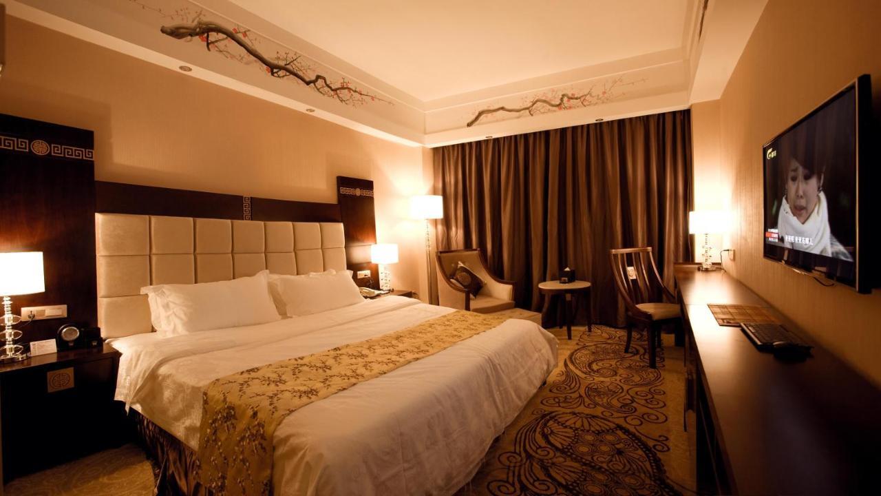 Guilin Golden Crown International Hotel Екстер'єр фото